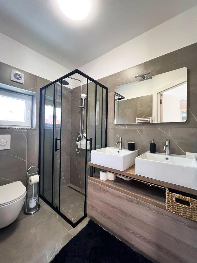Hisa Limoni Apartment Копер Екстериор снимка